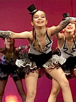 Пошив сценических костюмов